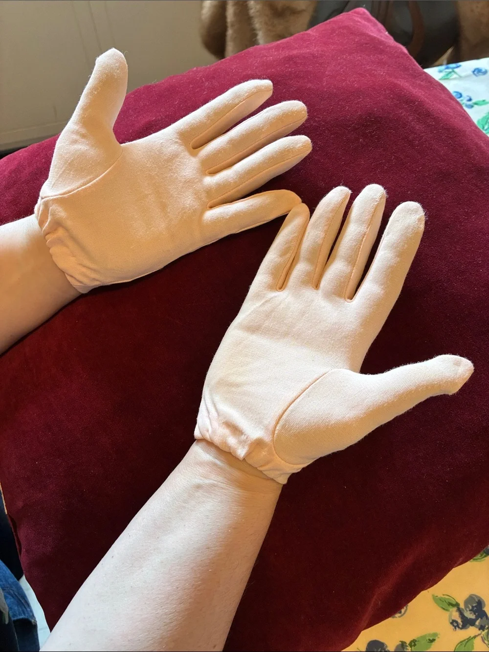 Vintage Pink Ladies Gloves